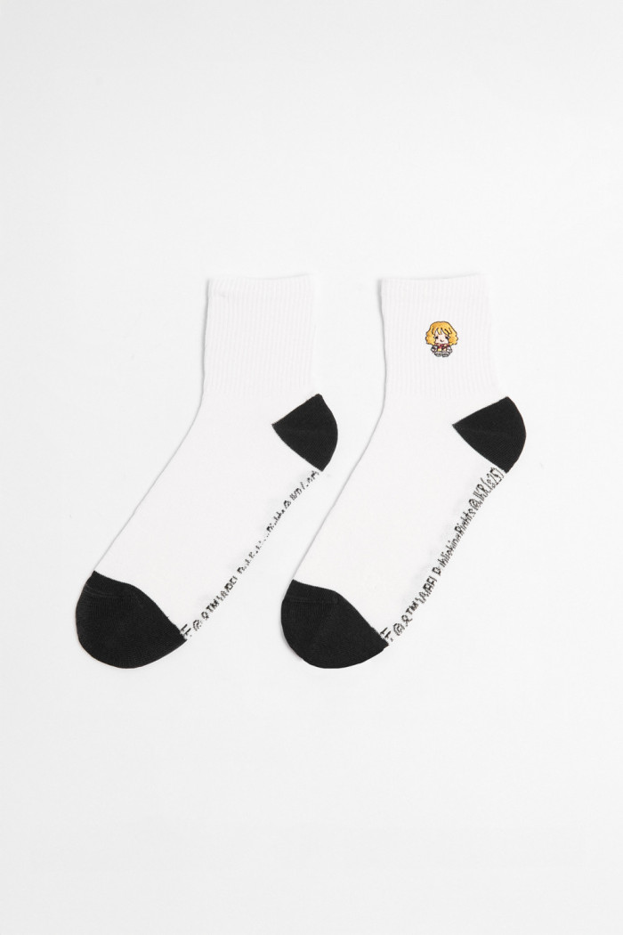 Medias cortas cremas claras de Harry Potter con contrastes