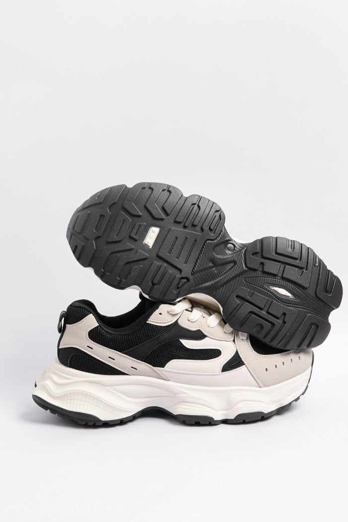 Tenis de plataforma unicolores con contrastes y suela gruesa