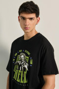 Camiseta unicolor oversize cuello redondo de Beetlejuice