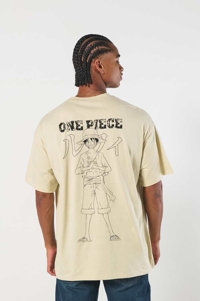 Camiseta kaki oversize con diseño de One Piece y manga corta