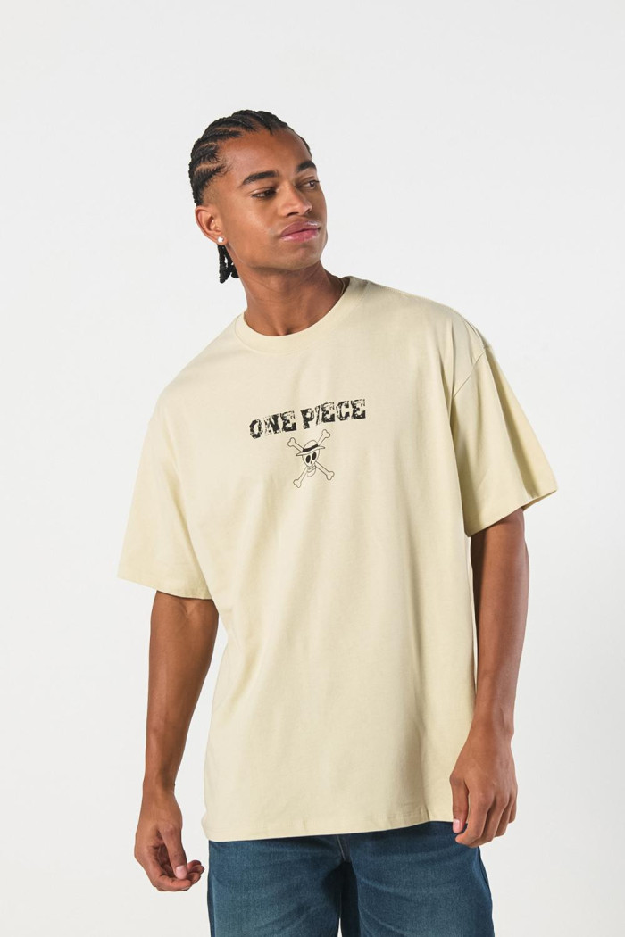 Camiseta kaki oversize con diseño de One Piece y manga corta