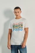 Camiseta manga corta con estampado de Coca Cola.