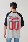 Camiseta oversize gris college con manga ranglan corta