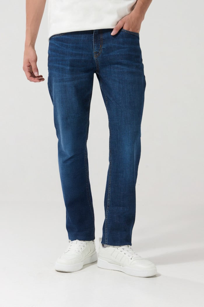 Jean tiro bajo slim ajustado azul oscuro con cremallera