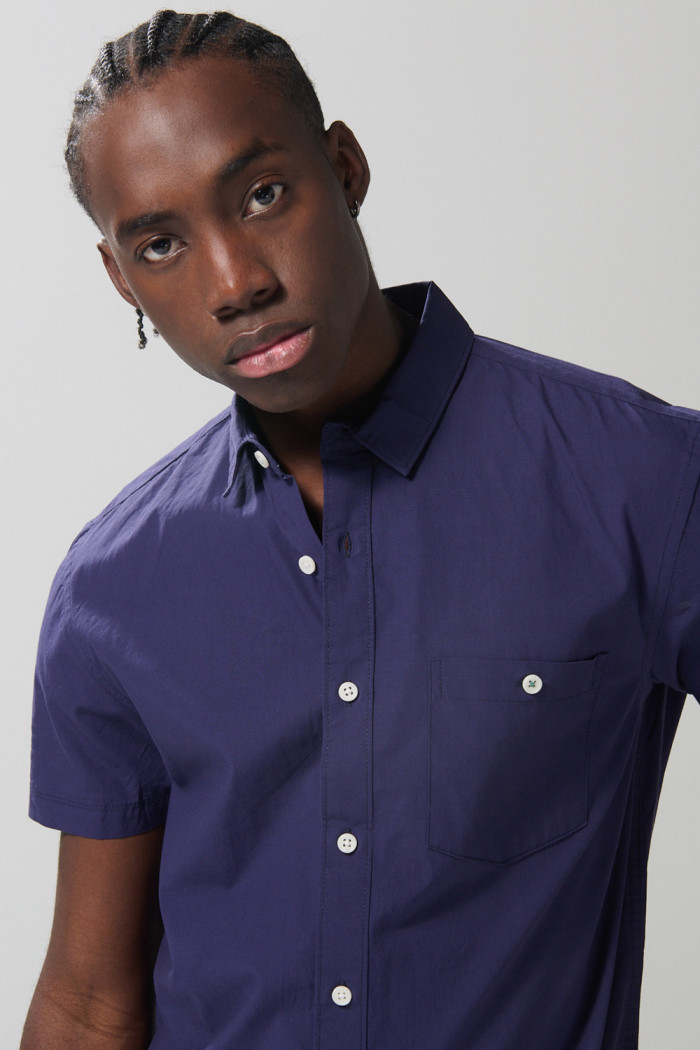 Camisa unicolor cuello sport collar con botones