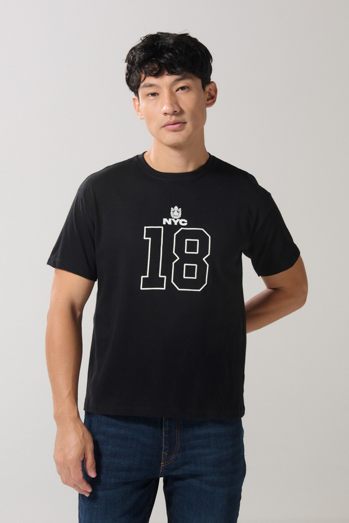 Camiseta cuello redondo negra college en algodón