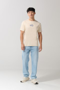 Camiseta kaki con diseños de playa y cuello redondo
