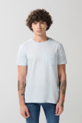 Camiseta manga corta unicolor con bolsillo delantero