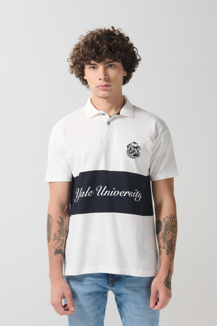 Camiseta polo unicolor con diseño de Yale y manga corta