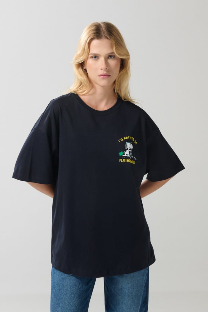Camiseta oversize azul intensa manga corta de Snoopy