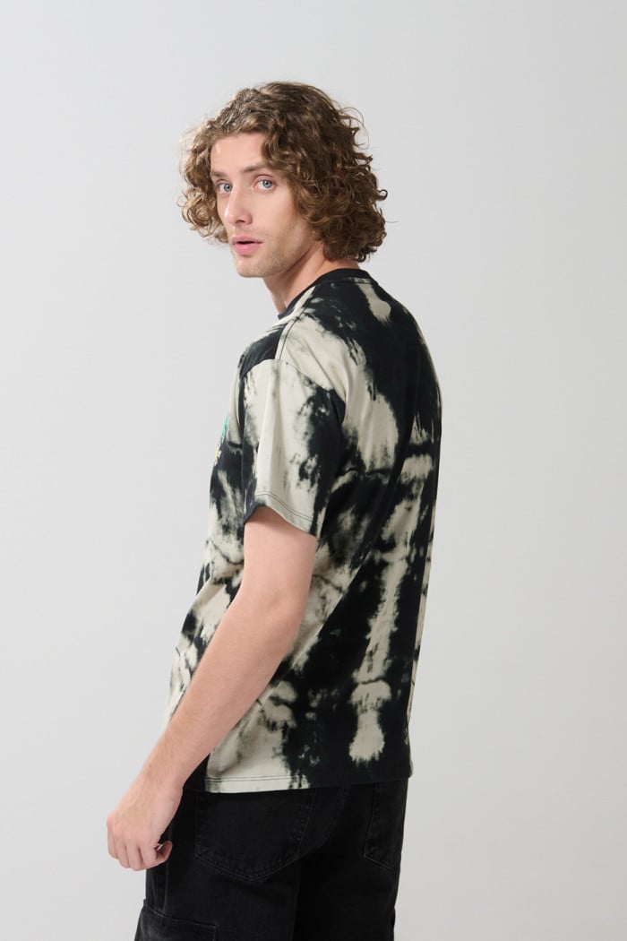 Camiseta verde tie dye de Green Day manga corta