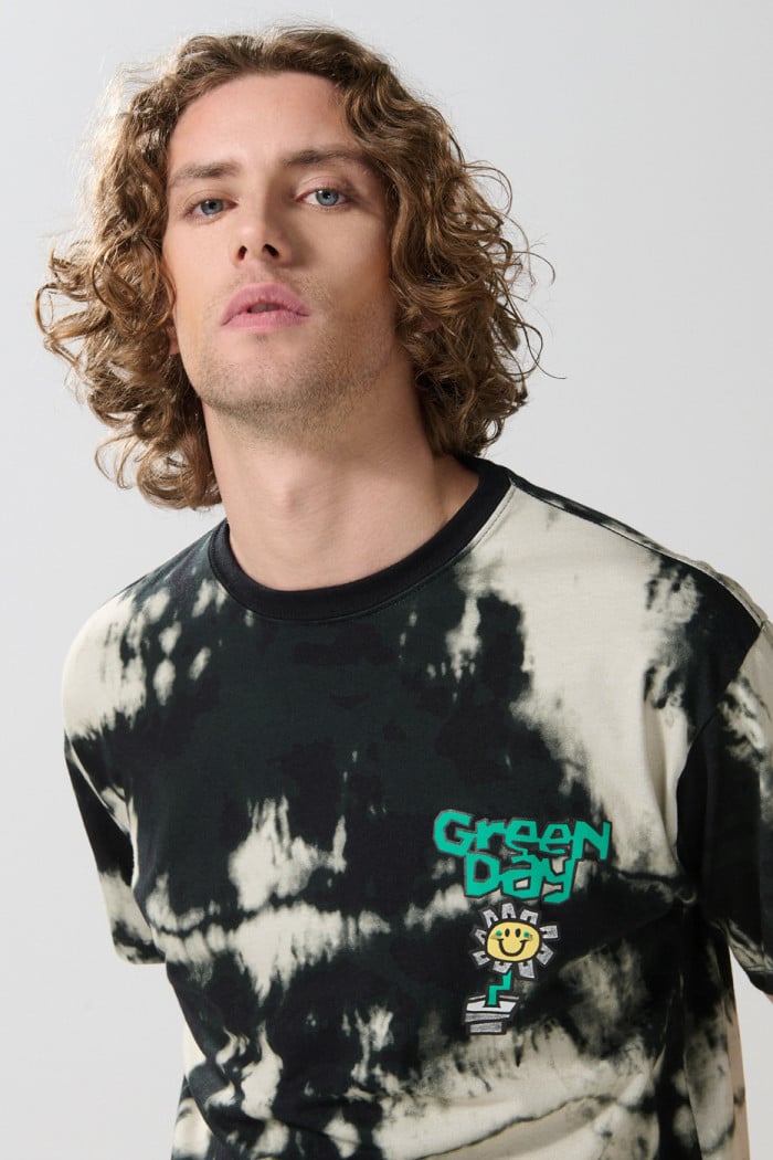 Camiseta verde tie dye de Green Day manga corta