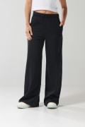 Pantalón jogger unicolor con bota recta y bolsillos