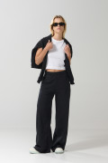 Pantalón jogger unicolor con bota recta y bolsillos