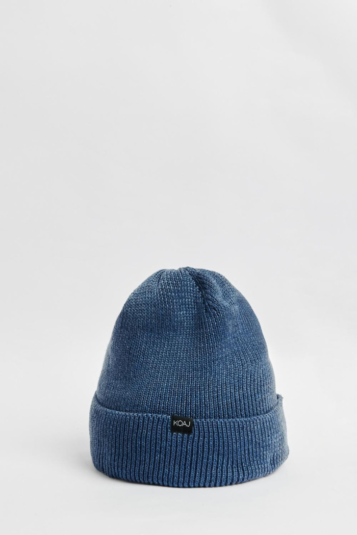 Gorro en tejido de terciopelo azul con doblez sencillo