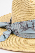 Sombrero kaki claro fedora con cinta decorativa