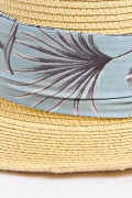 Sombrero kaki claro fedora con cinta decorativa