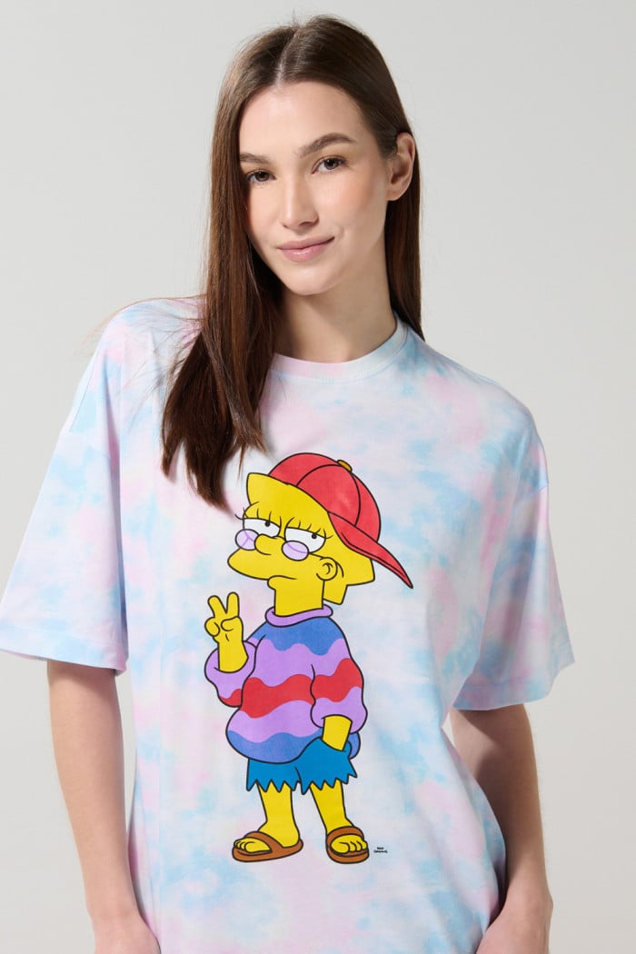 Camiseta crema oversize tie dye con arte de Los Simpson