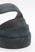 Cinturón reversible azul intenso con hebilla metálica