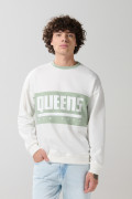 Buzo crema claro cuello redondo con arte college en frente