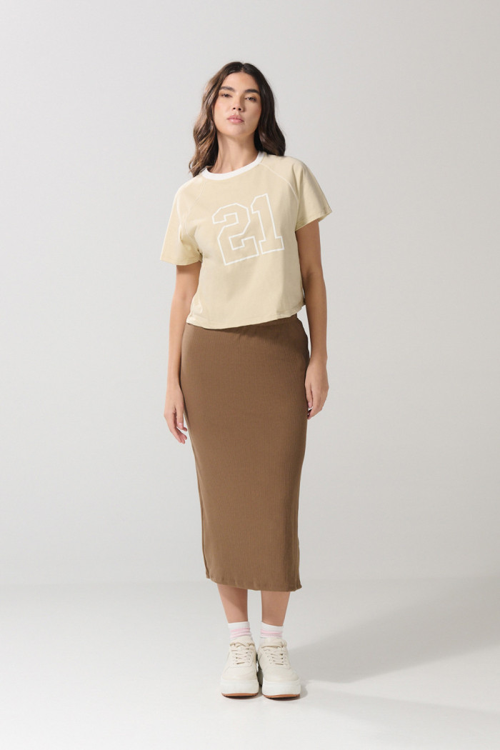 Camiseta kaki clara college con manga ranglan corta