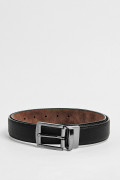 Cinturón reversible negro con hebilla cuadrada y texturas