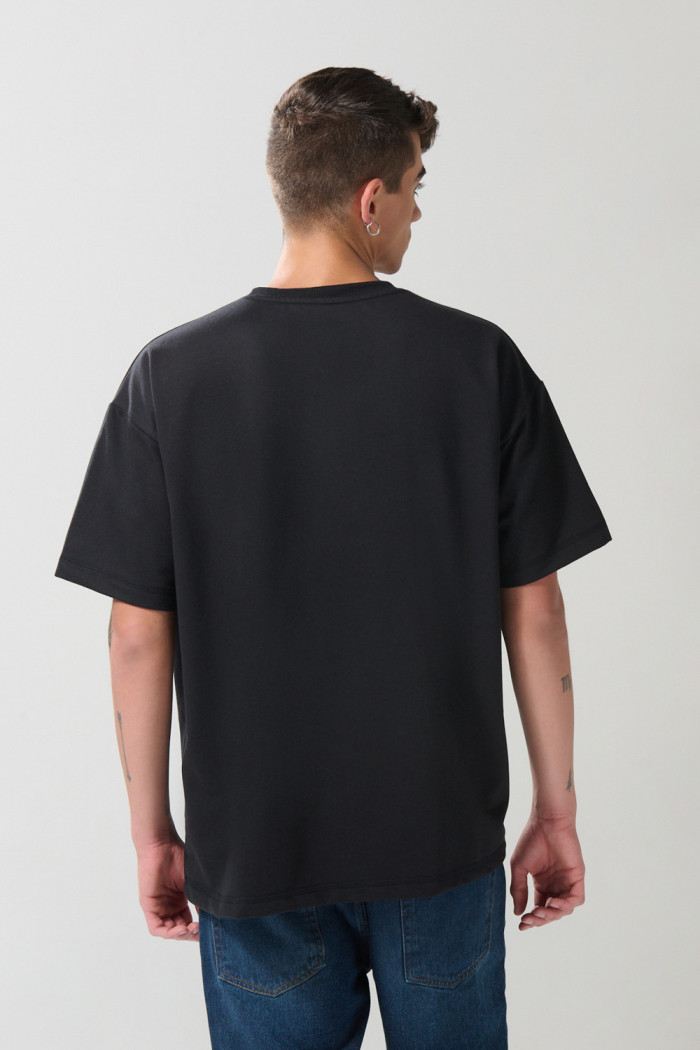 Camiseta unicolor oversize manga corta en tela gruesa