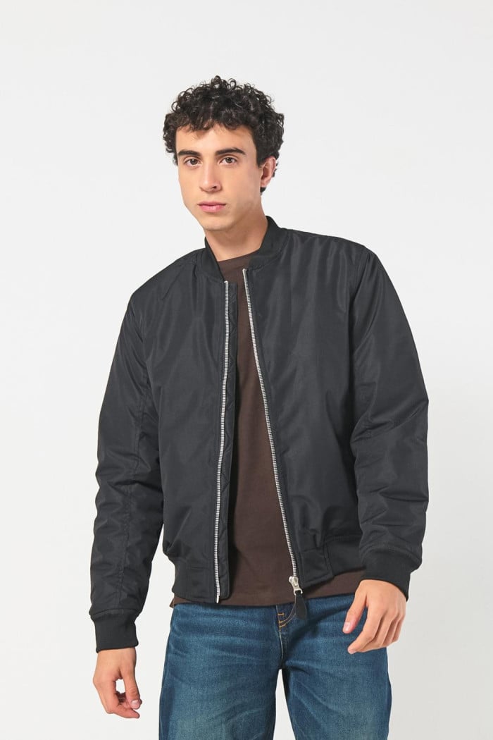 Chaqueta unicolor bomber acolchada con acabados en rib