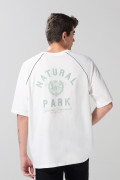 Camiseta college manga ranglan crema oversize