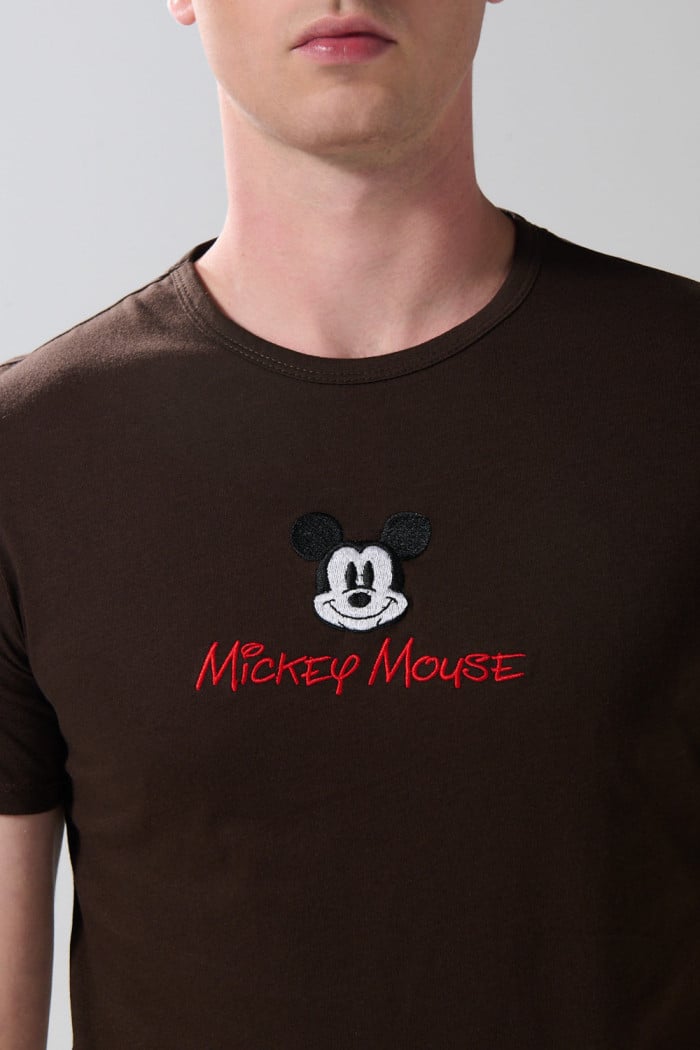 Camiseta manga corta unicolor con arte de Mickey