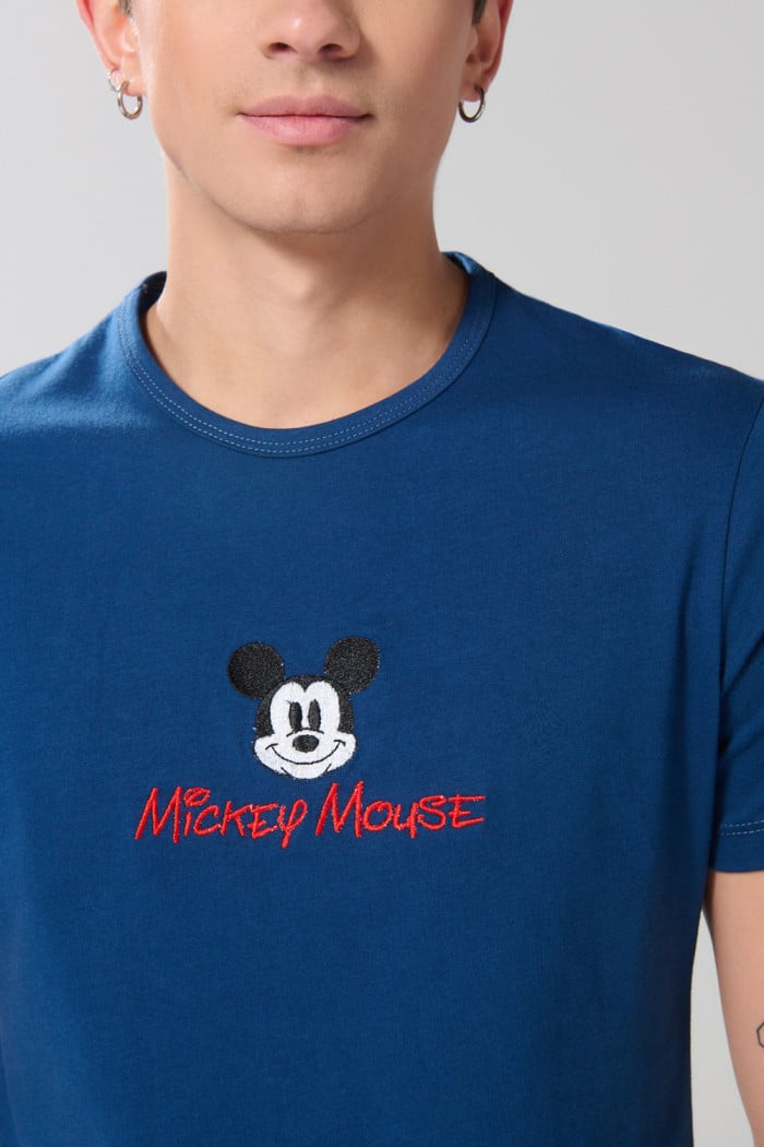 Camiseta manga corta unicolor con arte de Mickey