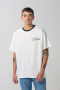 Camiseta manga corta oversize crema con estampados college