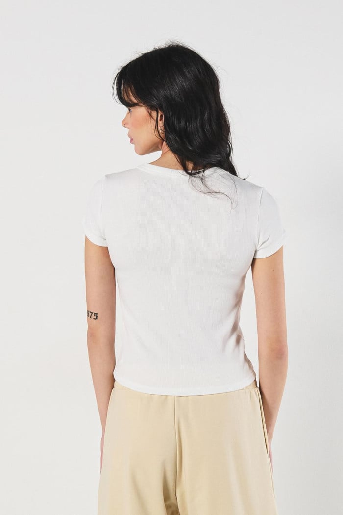 Camiseta unicolor ajustada manga corta con texturas de canal