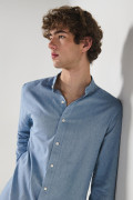 Camisa cuello nerú unicolor con botones y manga larga