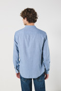 Camisa cuello nerú unicolor con botones y manga larga