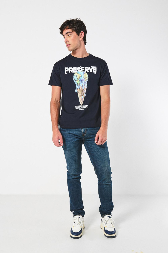Camiseta unicolor con diseño de medio ambiente y manga corta