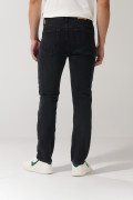 Jean Straight leg, cinco bolsillos.