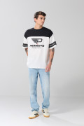 Camiseta crema oversize de Snoopy con manga corta