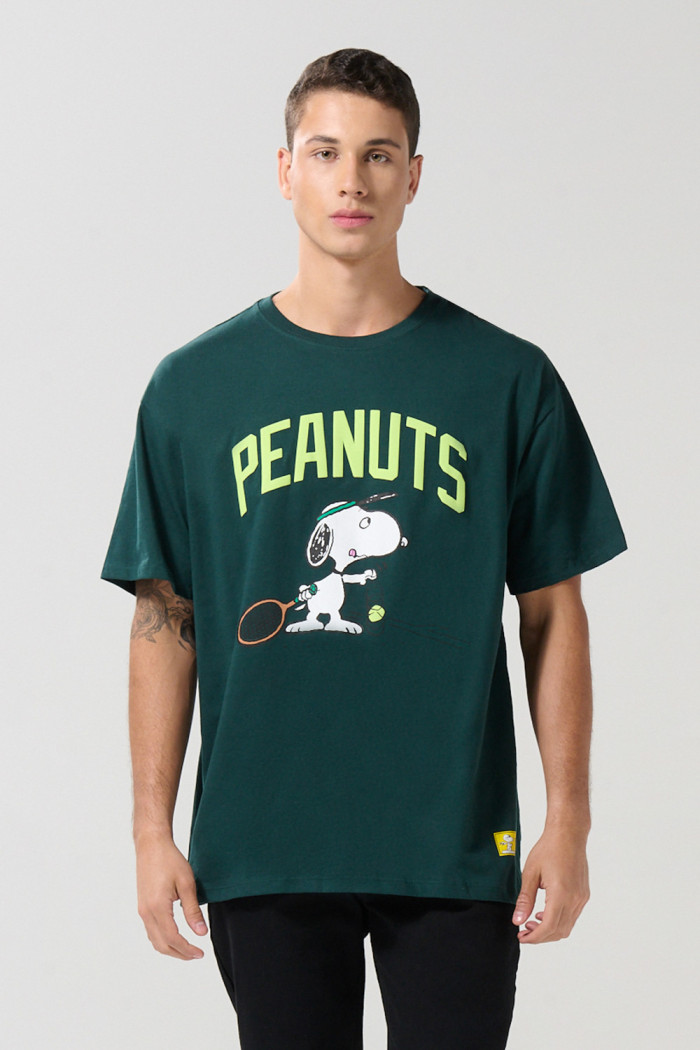 Camiseta oversize verde cuello redondo de Snoopy