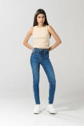 Jean azul jegging con bolsillos, desgastes y tiro súper alto