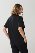 Camiseta en algodón negra manga corta con diseño college