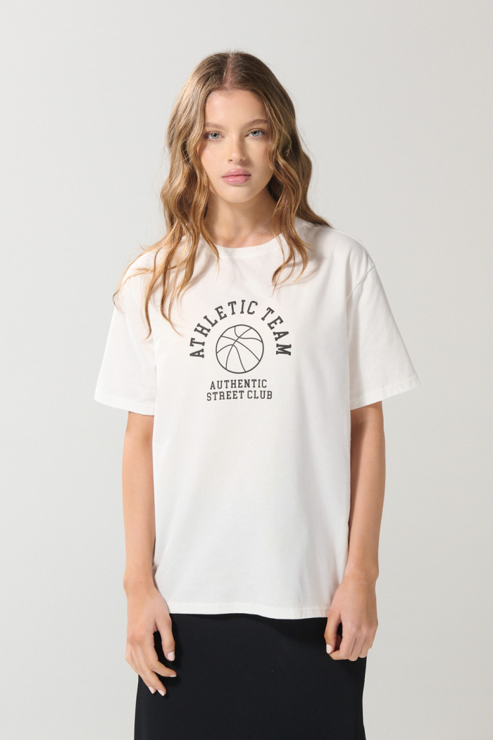 Camiseta college deportiva manga corta crema clara