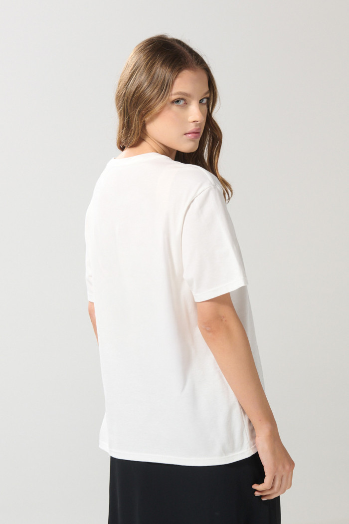 Camiseta college deportiva manga corta crema clara