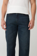 Jean azul intenso 90´S con bota recta y tiro bajo