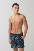 Bermuda tiro bajo playera azul intensa estampada