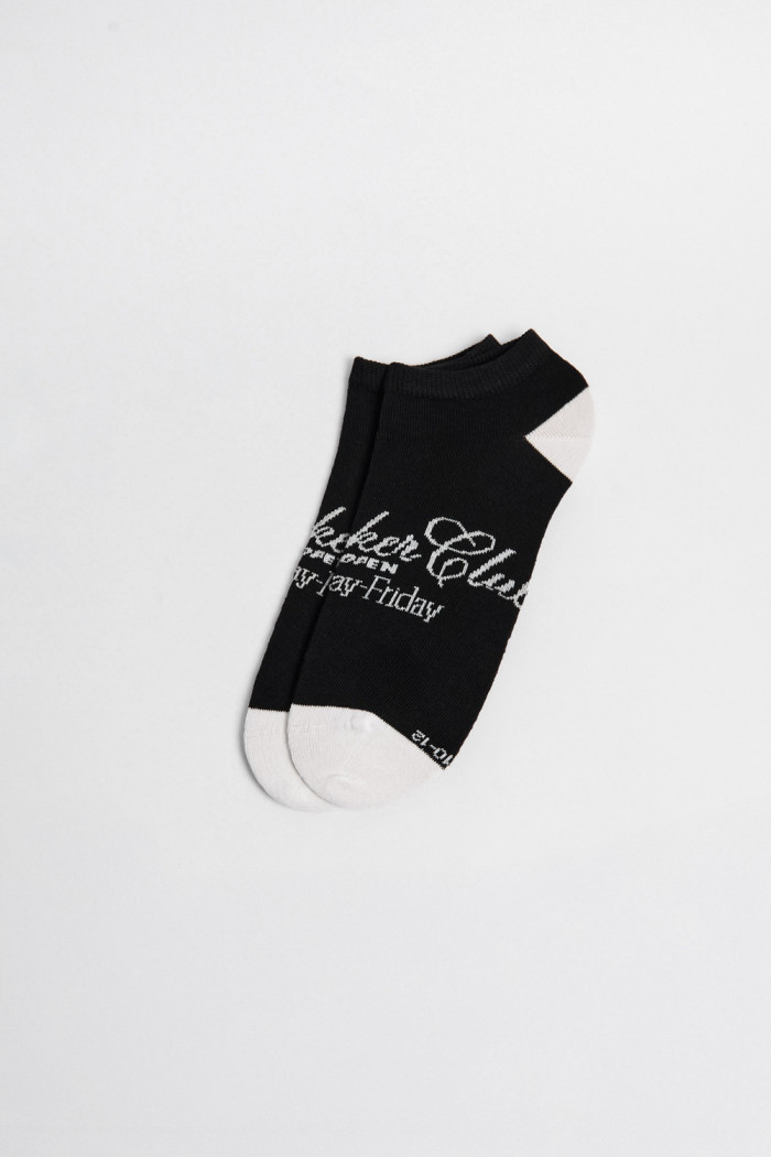 Medias unicolores tobilleras college con contrastes