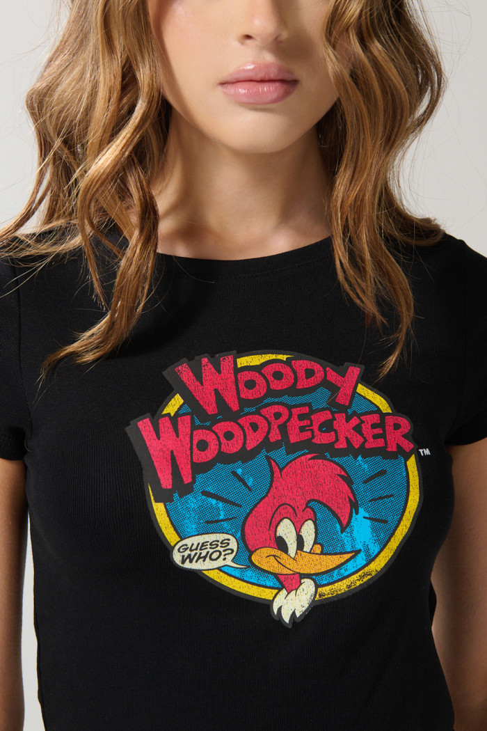 Camiseta negra del Pájaro Loco con cuello redondo