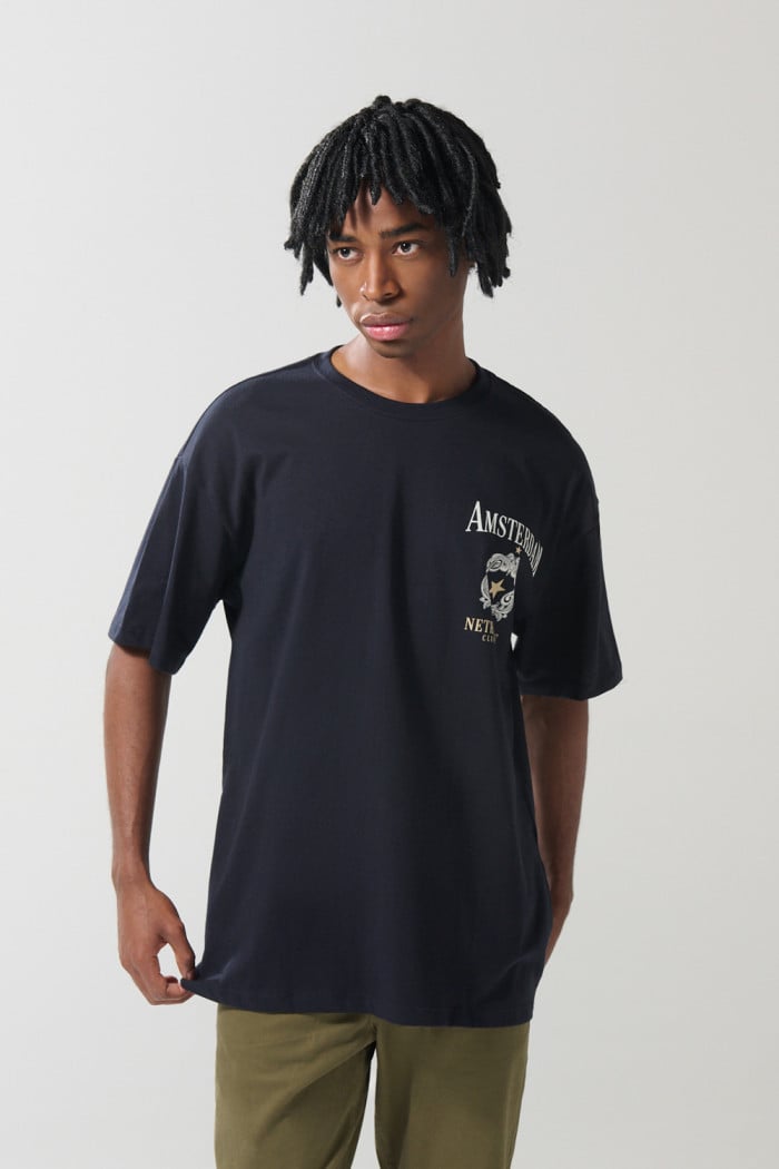 Camiseta college oversize manga corta azul intensa