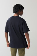 Camiseta college oversize manga corta azul intensa