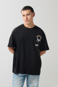 Camiseta manga corta con estampado en frente de Snoopy